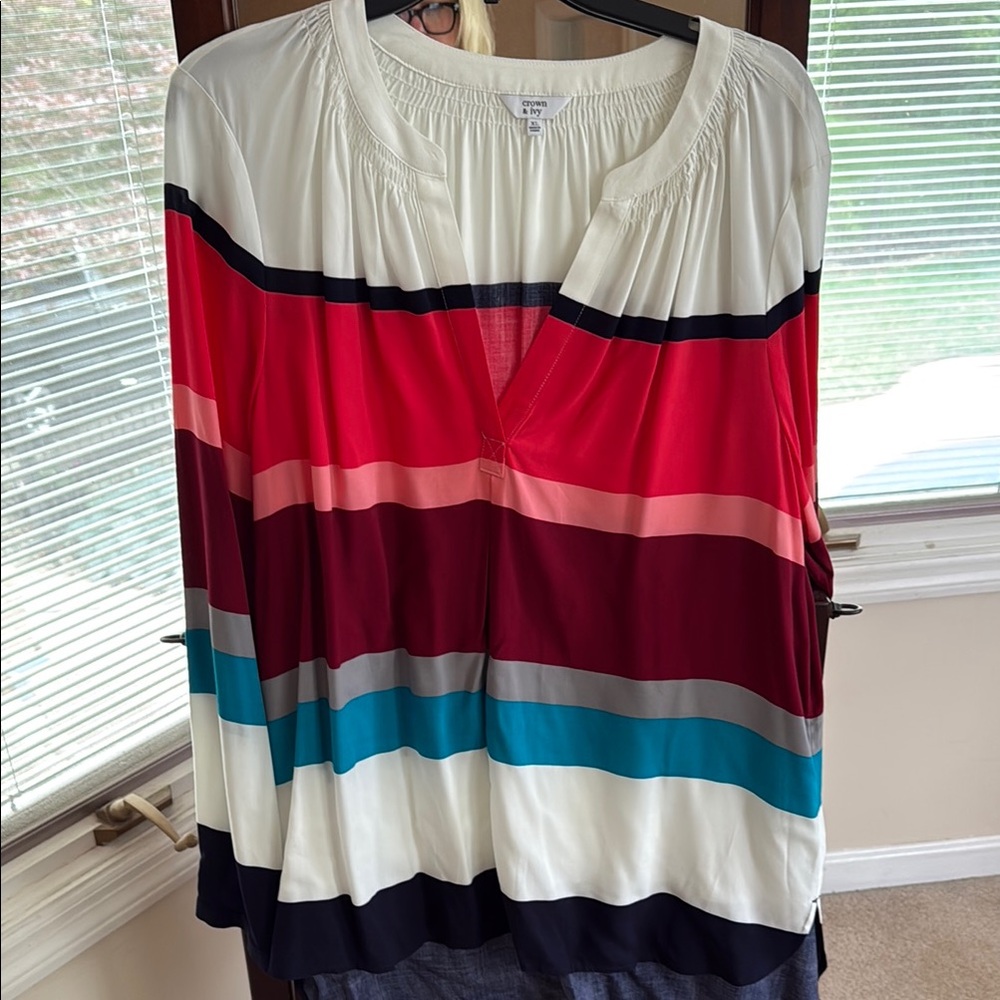 Crown & Ivy Cream and Red Relaxed Blouse